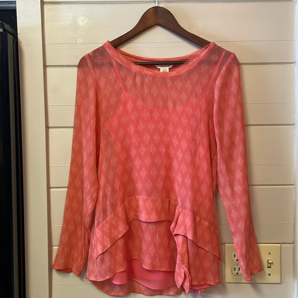 Sundance Coral Silk Medallion
Print Ruffle Blouse Size S.